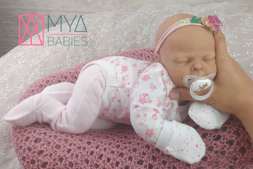 MAYA * Silicone baby with articulated fabric body